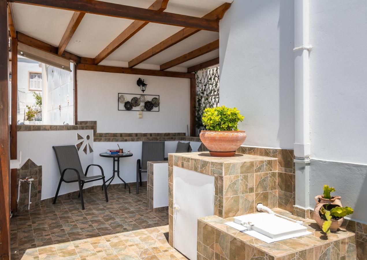 Nostos House Βίλα Τριοβάσαλος Εξωτερικό φωτογραφία